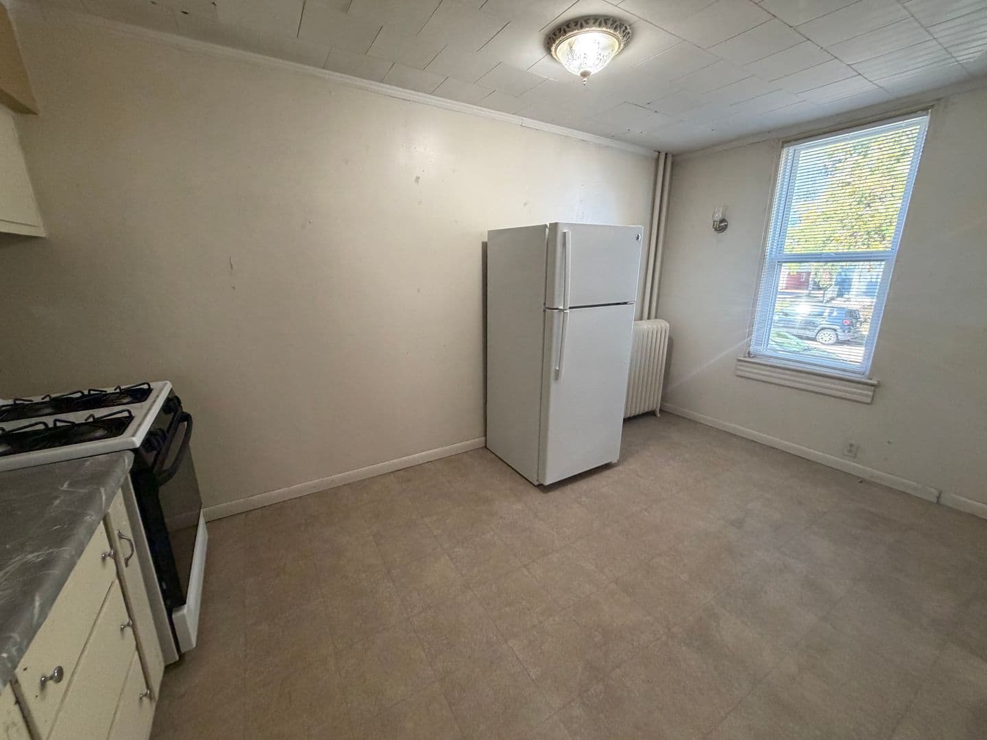 Oshkosh Apartment: 621 Jackson Street