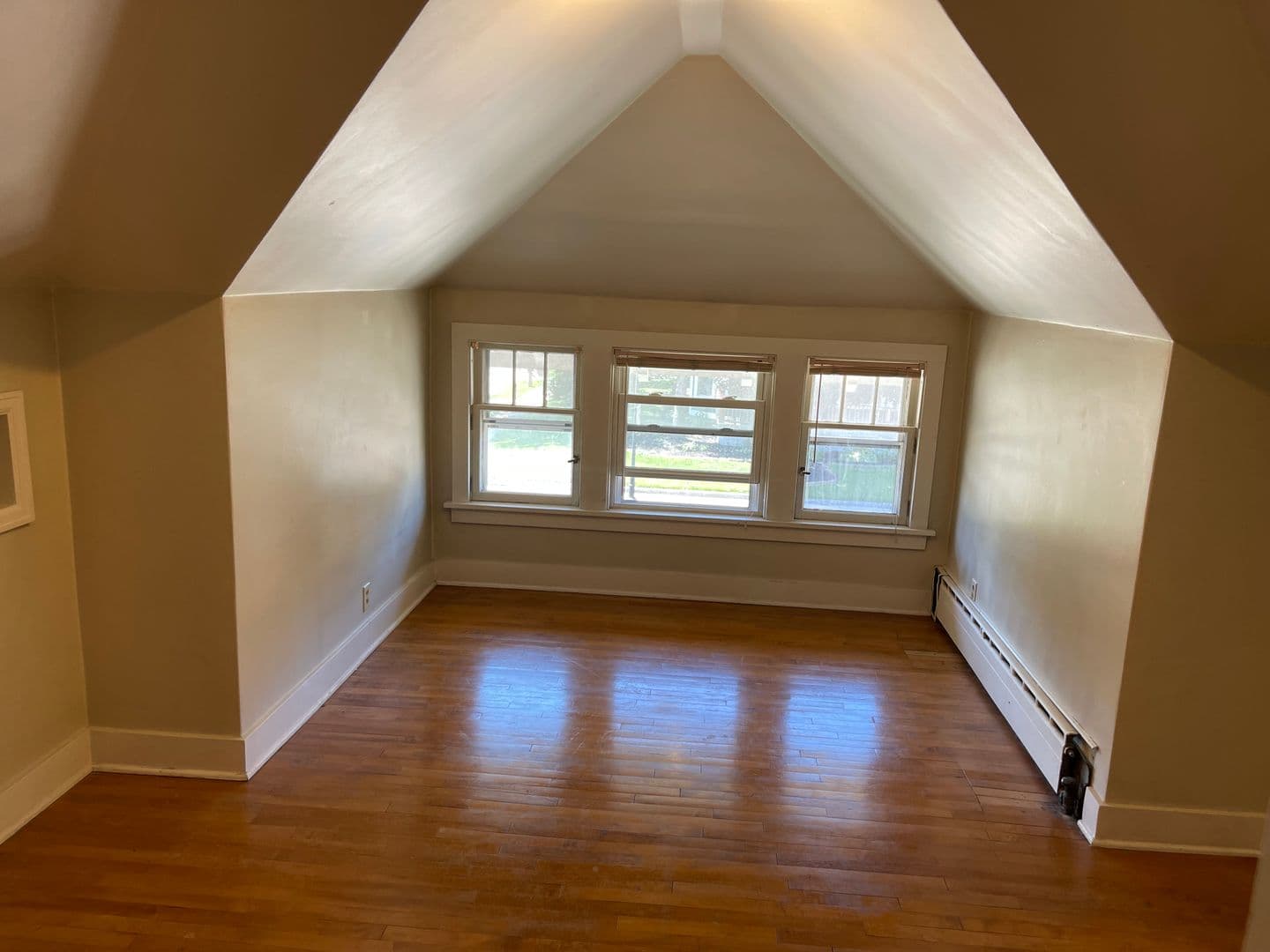 Oshkosh House: 636 Jackson