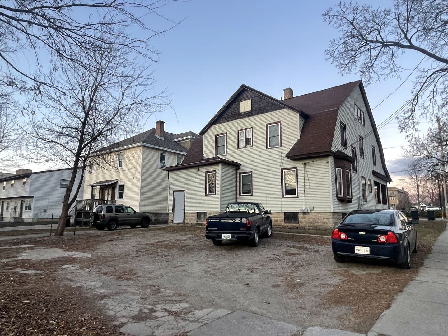 Oshkosh Apartment: 501 High Ave