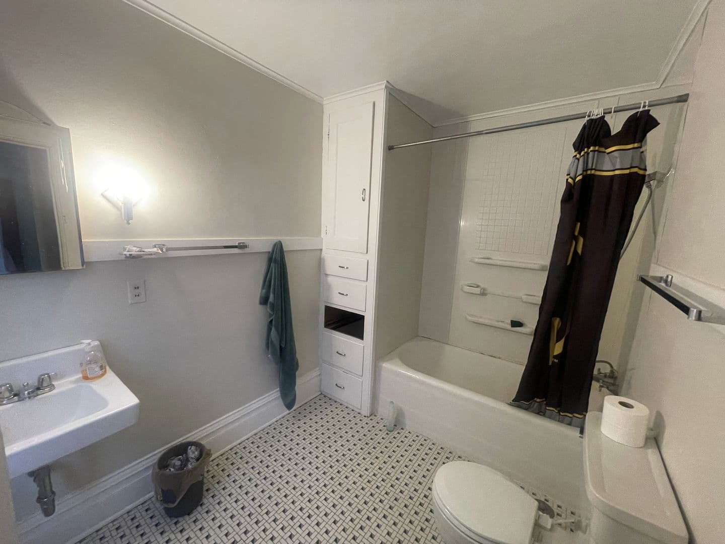 Oshkosh Apartment: 501 High Ave