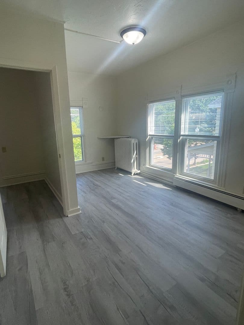 Oshkosh Apartment: 621 Jackson Street