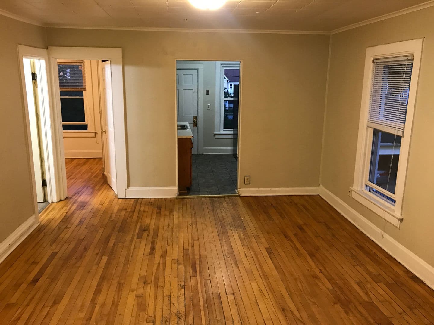 Oshkosh Apartment: 642 Jackson