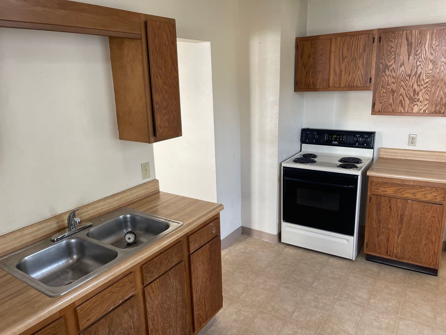 Oshkosh House: 514 W Lincoln