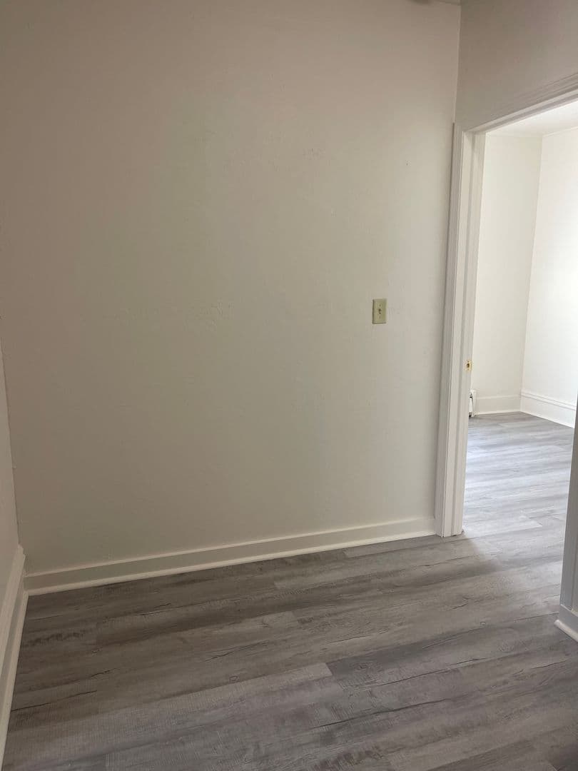 Oshkosh Apartment: 621 Jackson Street