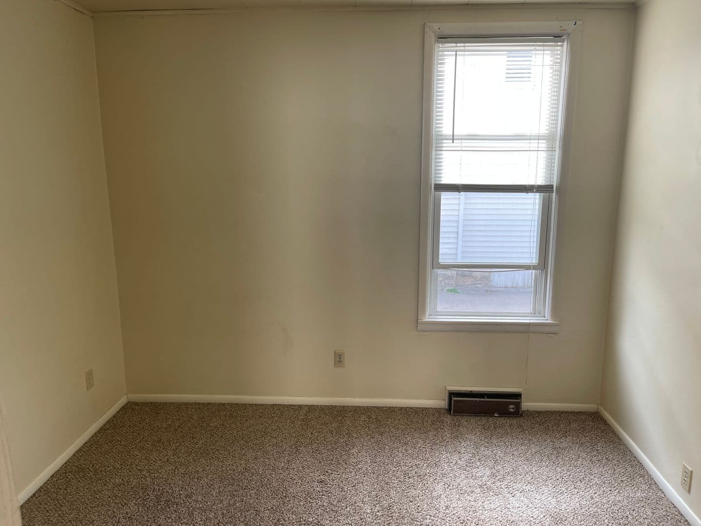 Oshkosh House: 514 W Lincoln