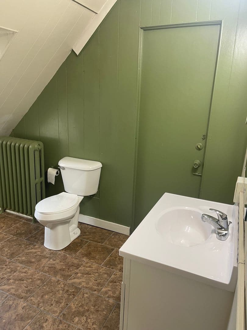 Oshkosh Apartment: 621 Jackson Street