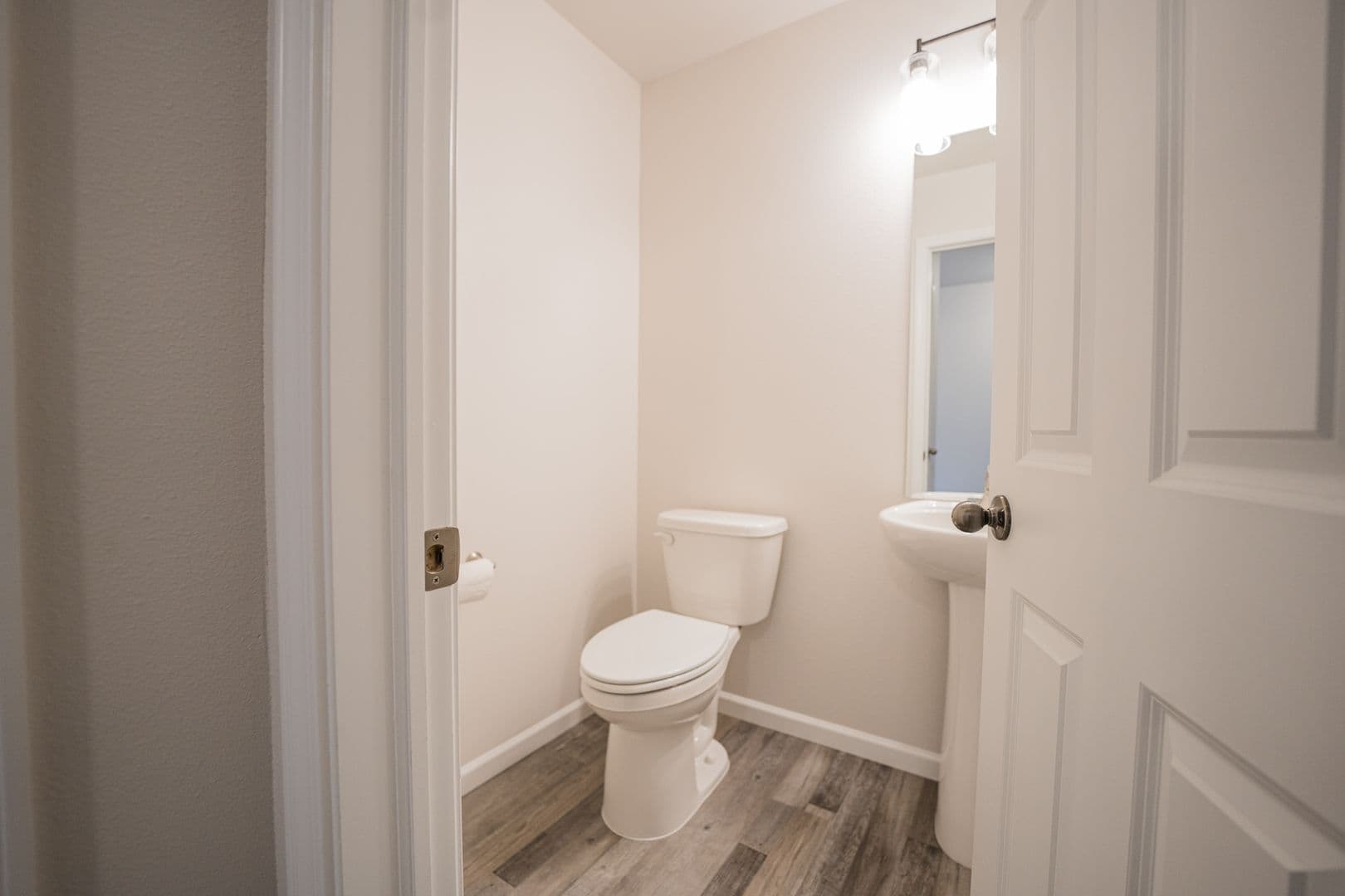 Mandan House: 3810 Lillian Ct SE