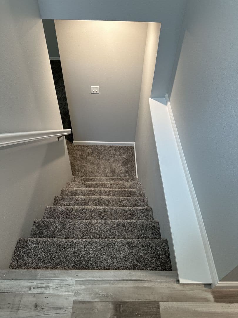Lincoln House: 117 Marshall Loop
