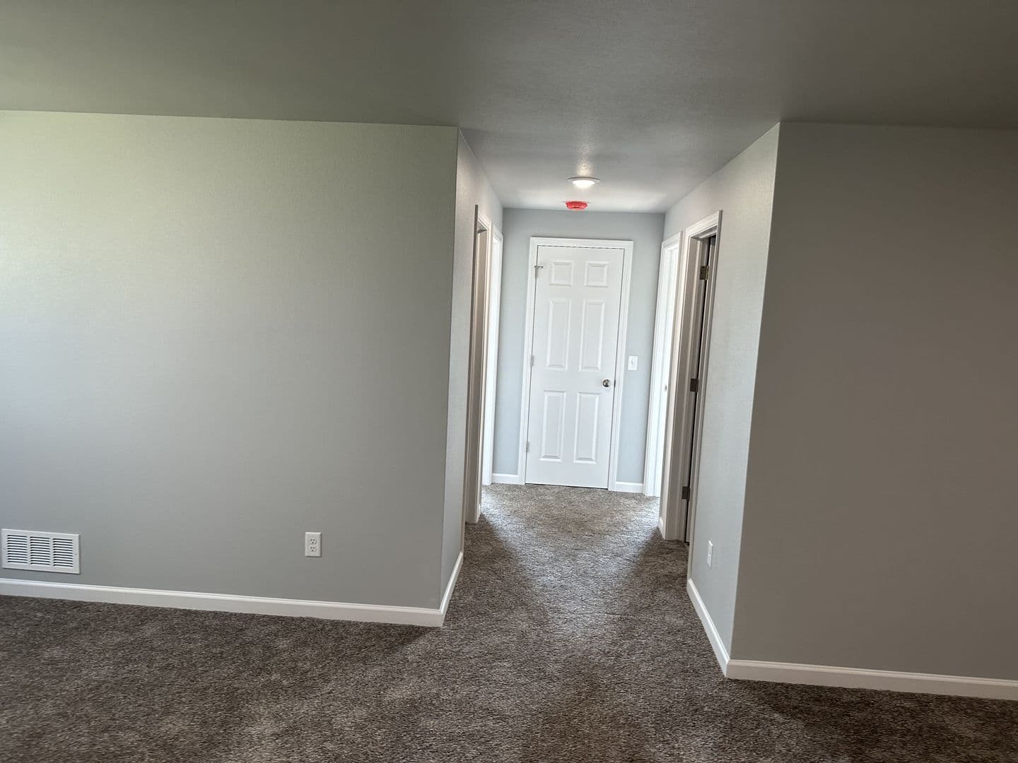 Lincoln House: 117 Marshall Loop