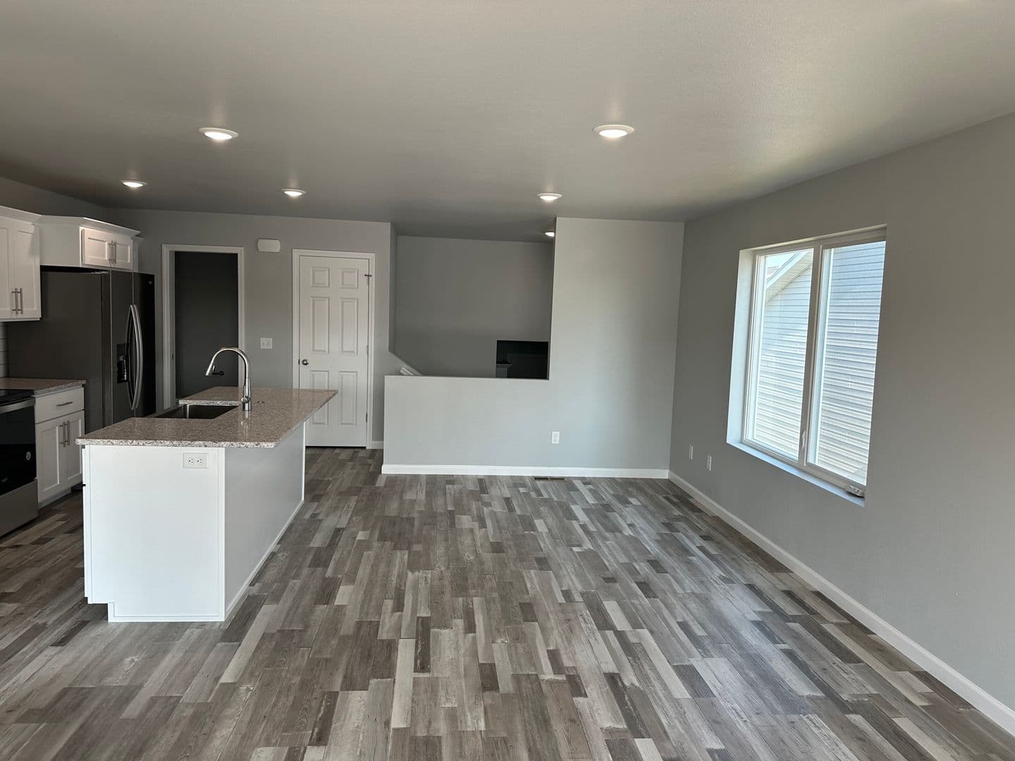 Lincoln House: 117 Marshall Loop