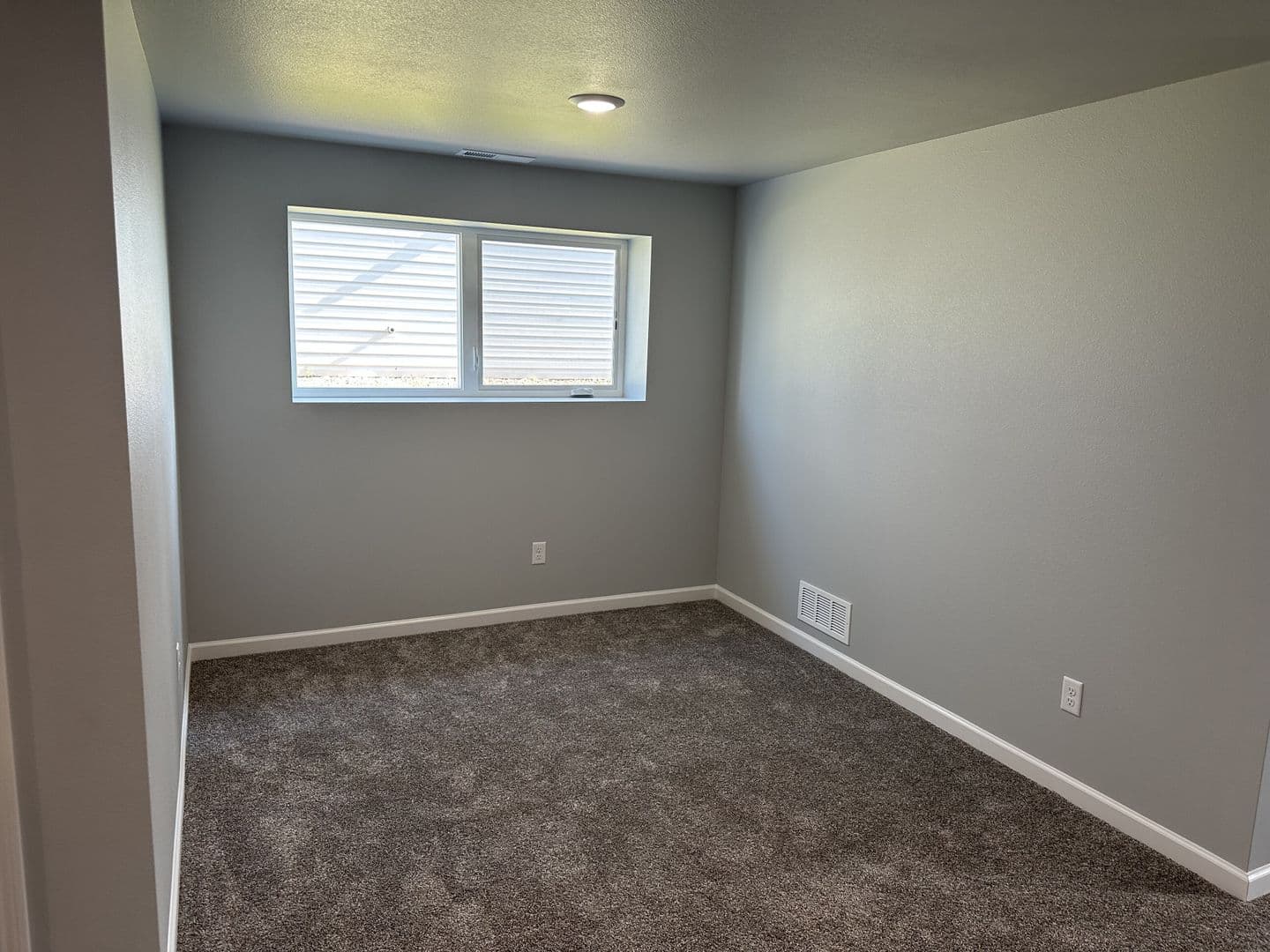 Lincoln House: 117 Marshall Loop