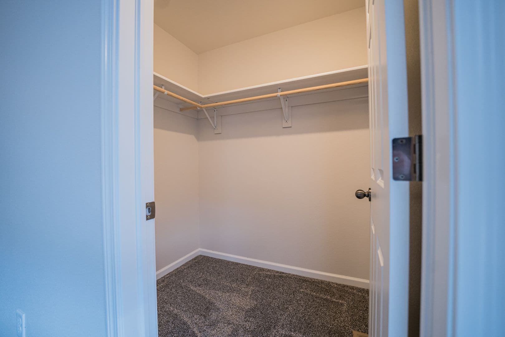 Mandan House: 3810 Lillian Ct SE