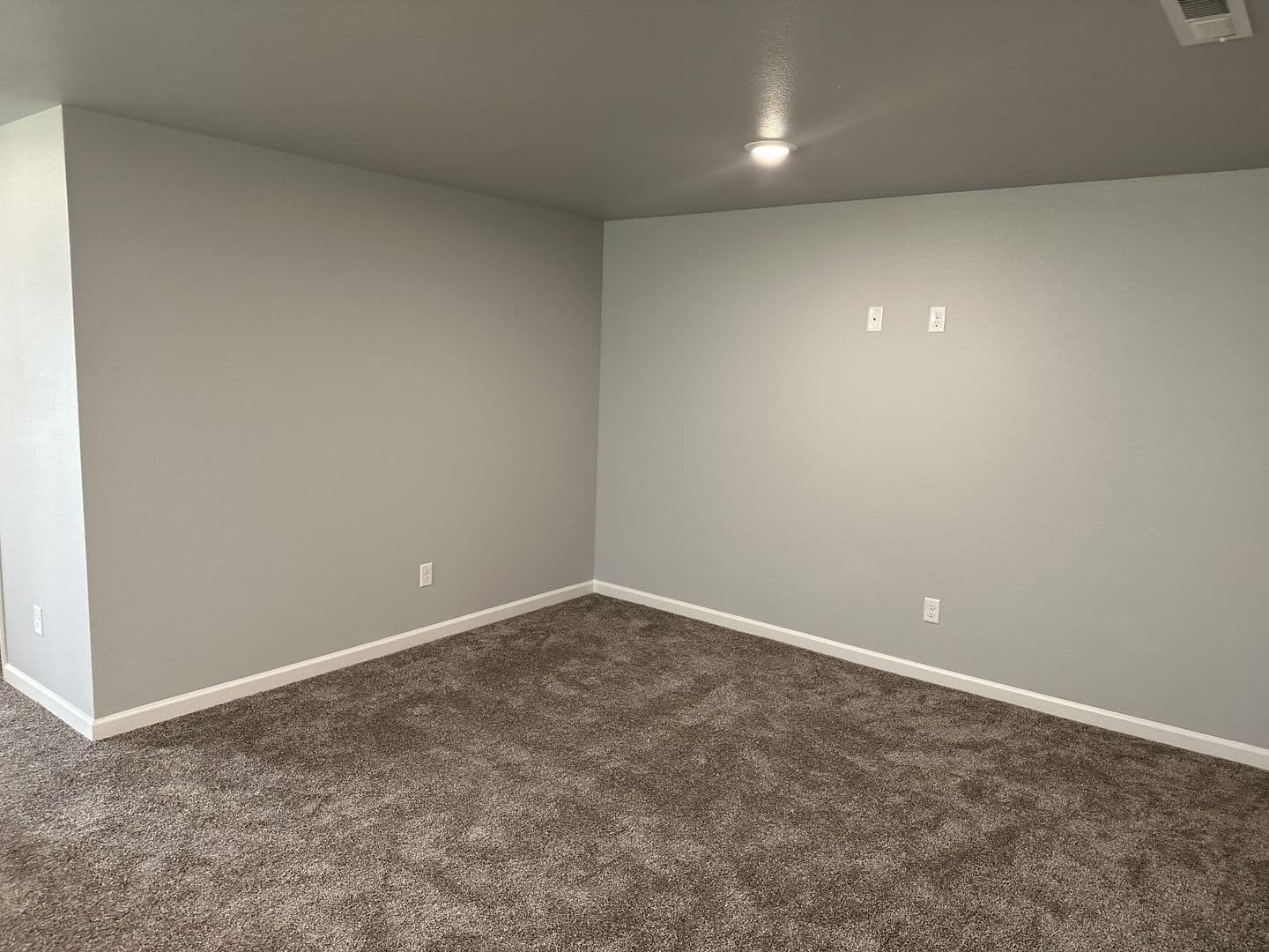 Lincoln House: 117 Marshall Loop