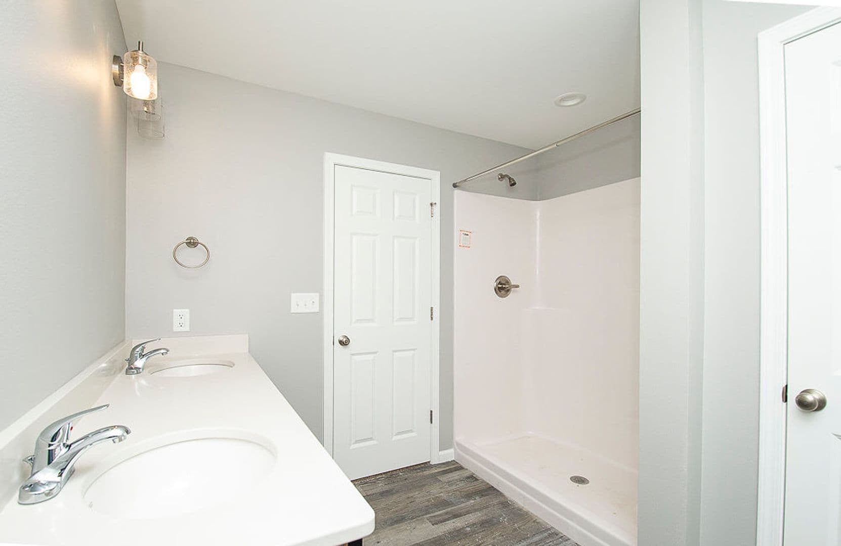 Bismarck House: 125 Sleeper Way