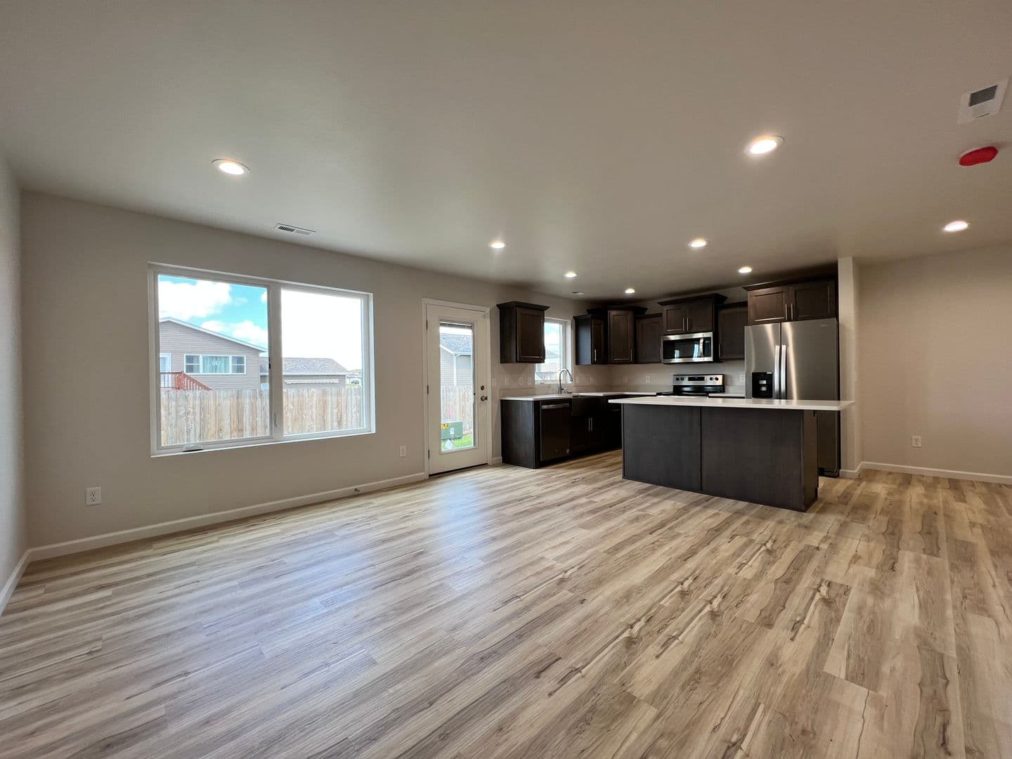 Lincoln House: 106 Marshall Loop