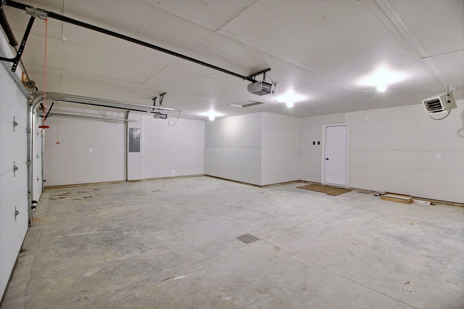 Mandan Townhome: 2516 Aquarius Ave SE