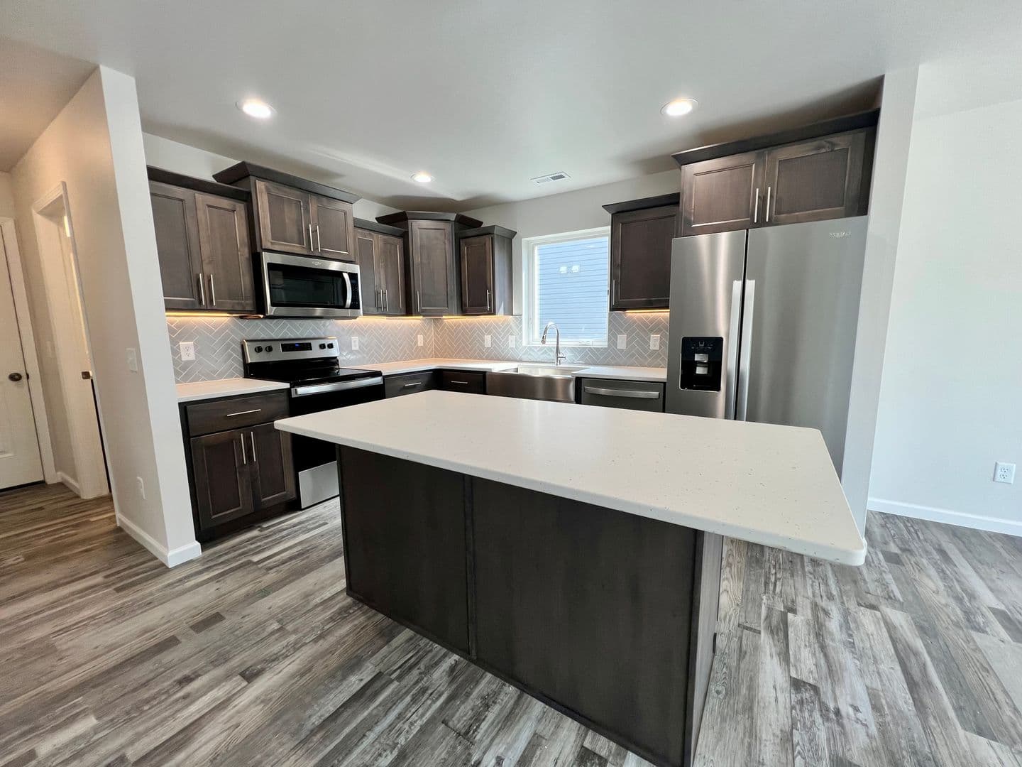 Lincoln House: 133 Marshall Loop