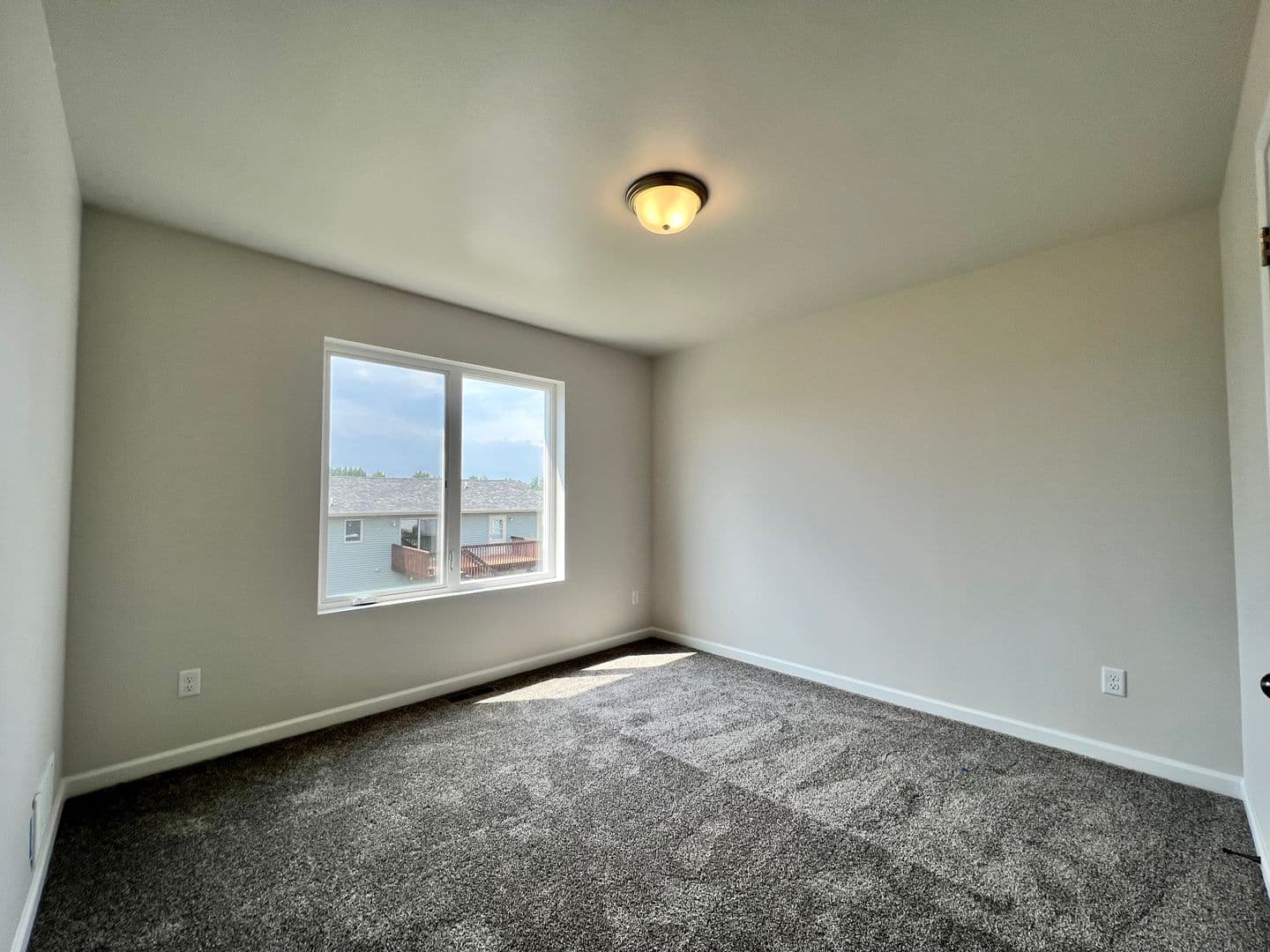 Lincoln House: 133 Marshall Loop