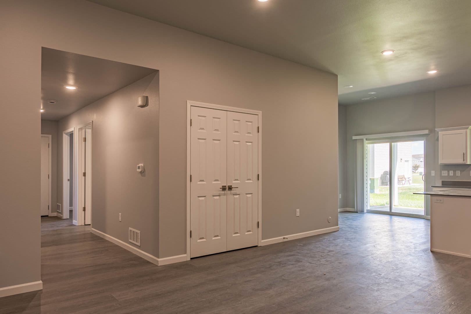 Mandan Townhome: 2504 Aquarius Ave SE