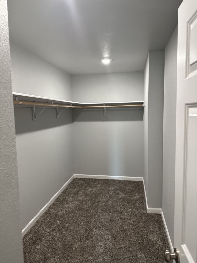 Lincoln House: 117 Marshall Loop