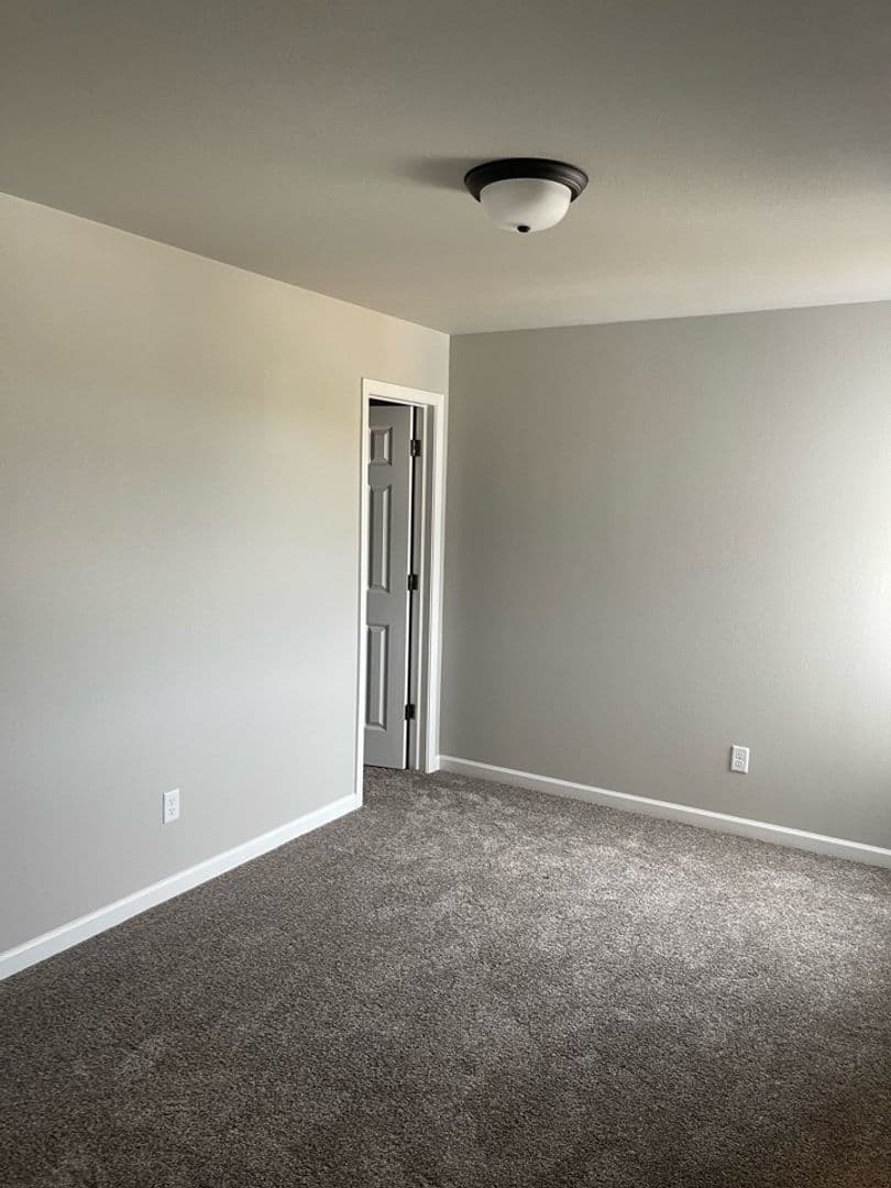 Lincoln Townhome: 126 Marshall Loop