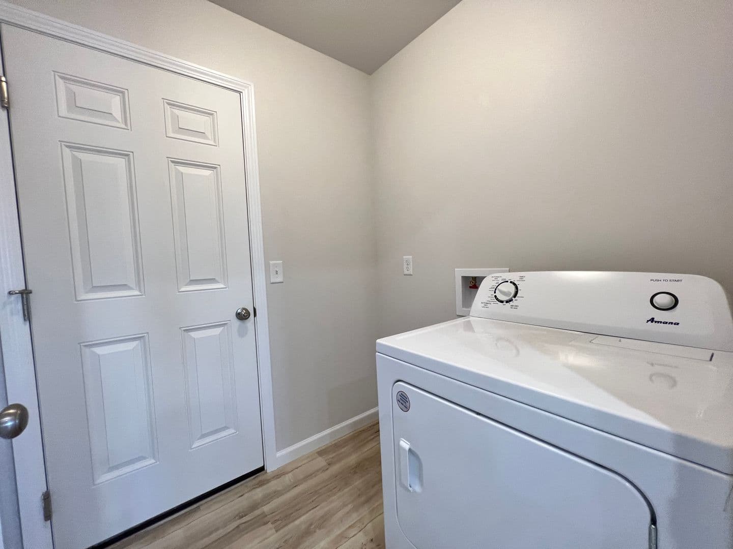 Lincoln House: 106 Marshall Loop