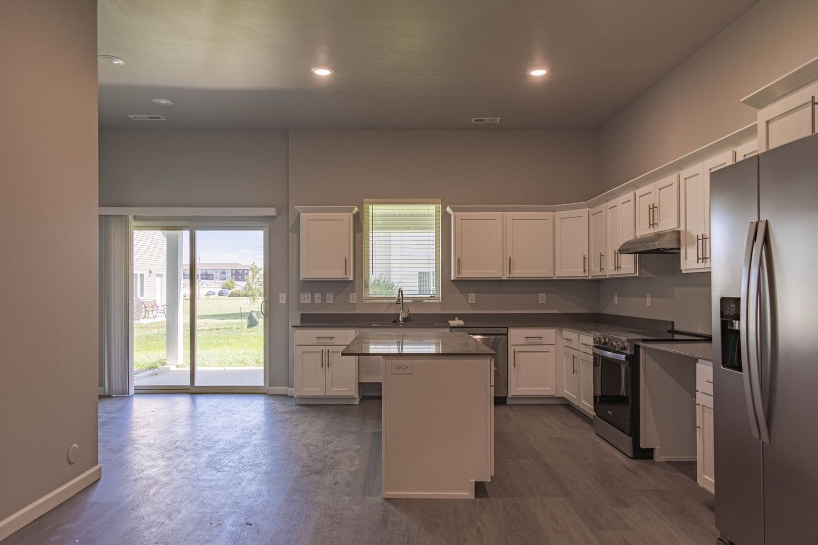 Mandan Townhome: 2504 Aquarius Ave SE