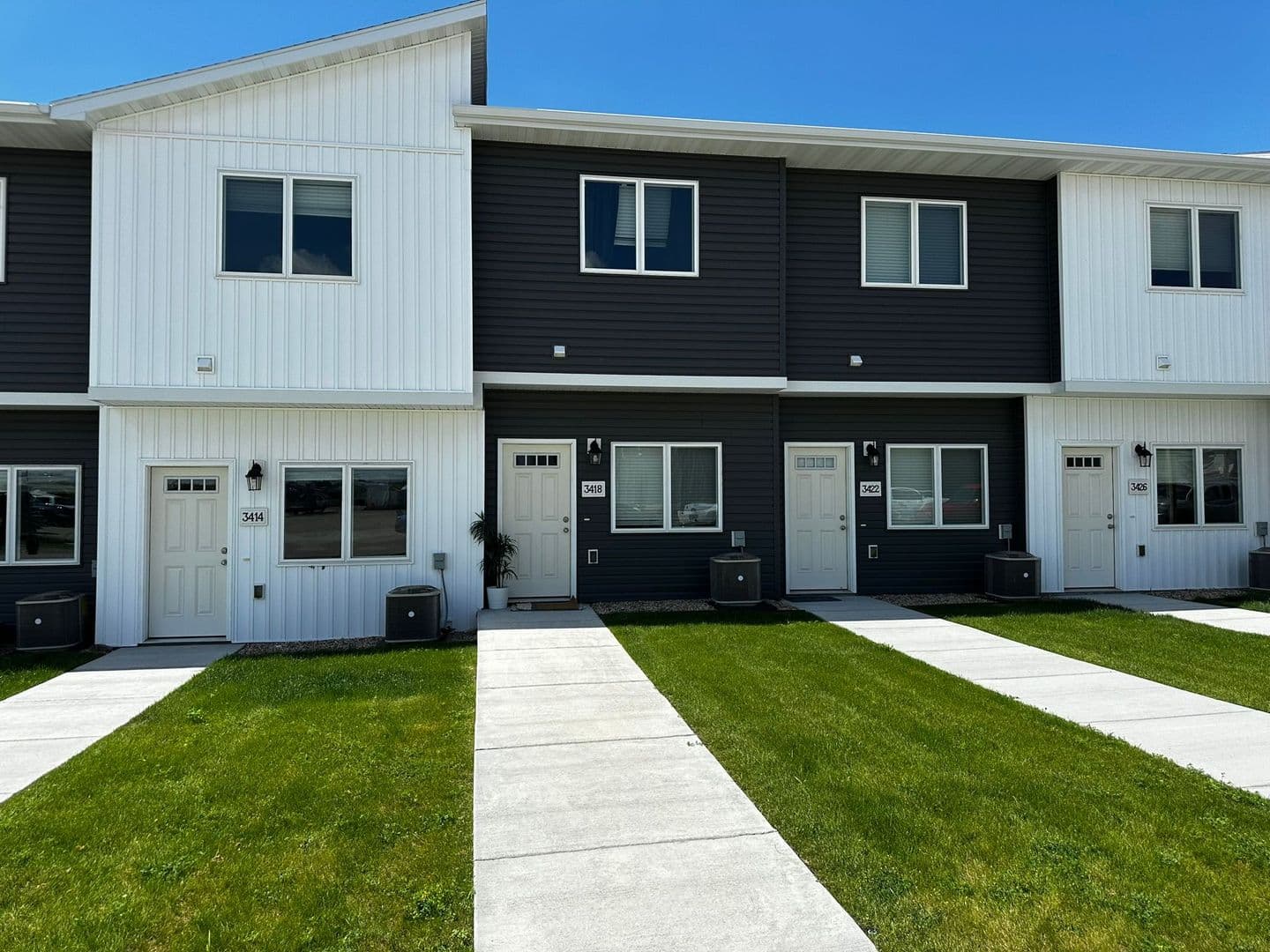 Bismarck House: 3418 French St