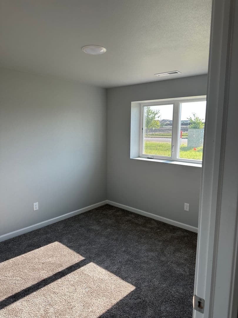 Lincoln House: 117 Marshall Loop