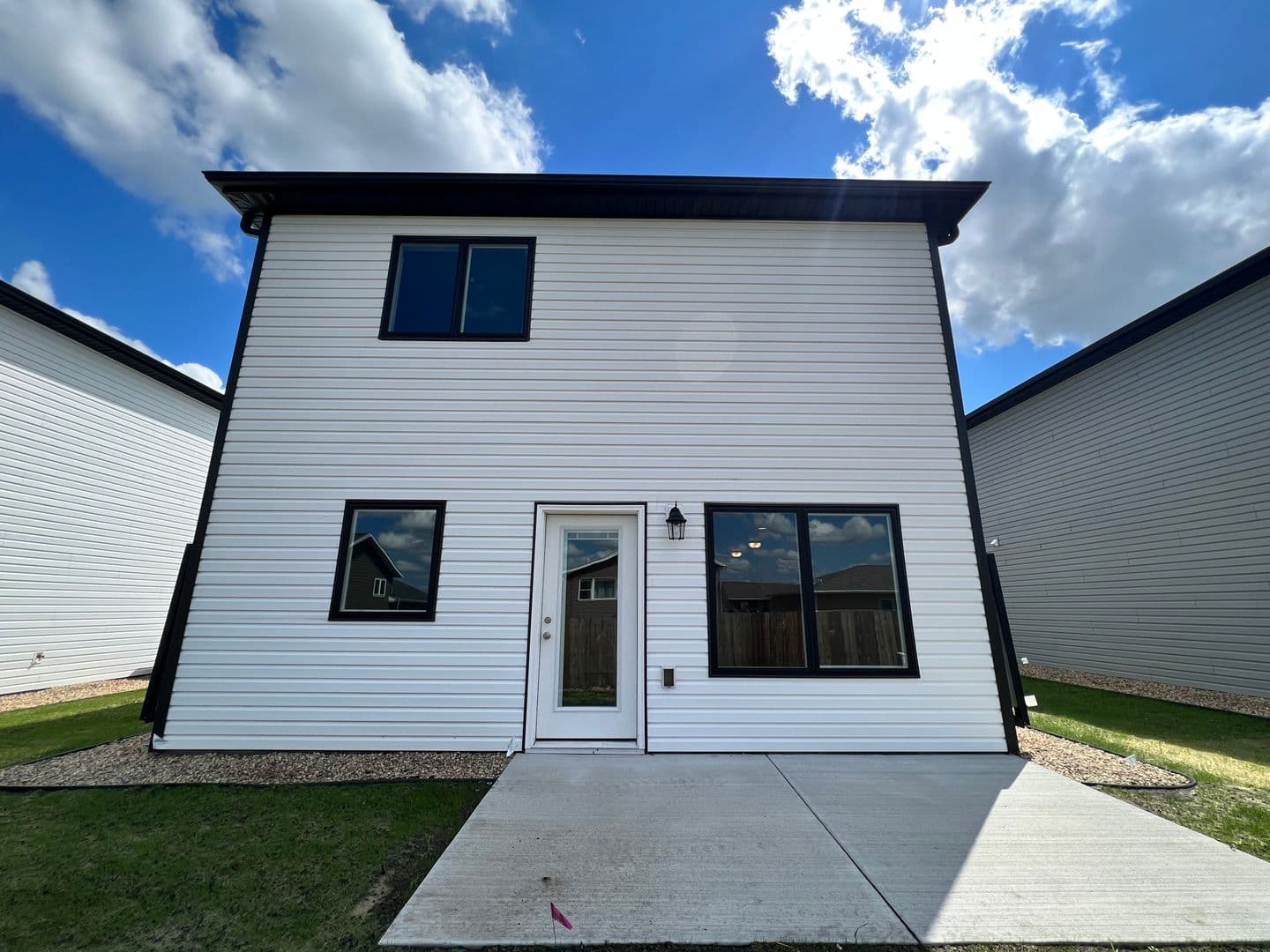 Lincoln House: 106 Marshall Loop