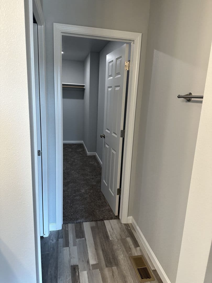 Lincoln House: 117 Marshall Loop