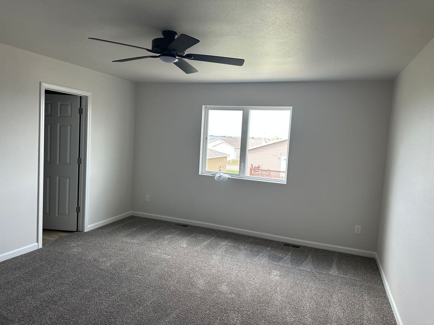 Lincoln House: 108 Marshall Loop