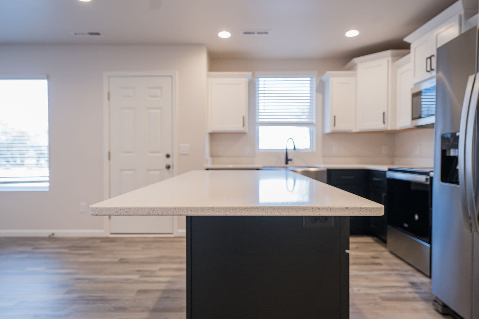 Mandan House: 3810 Lillian Ct SE