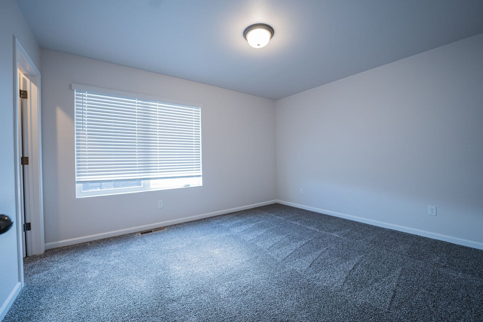 Mandan House: 3810 Lillian Ct SE