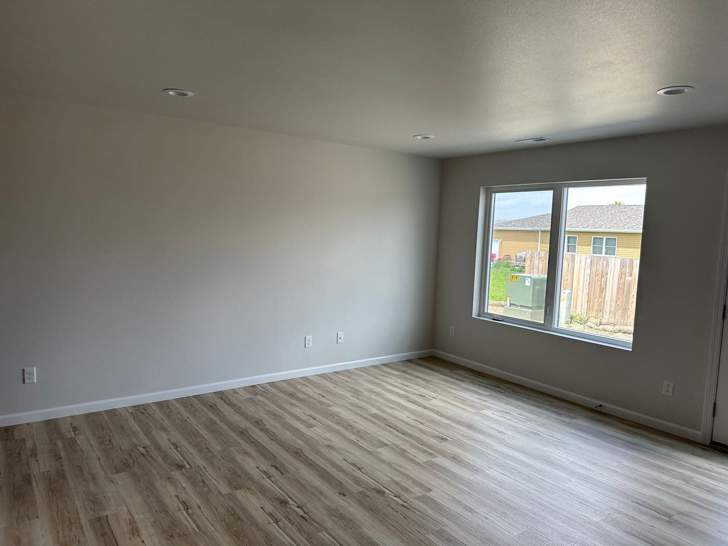 Lincoln House: 108 Marshall Loop