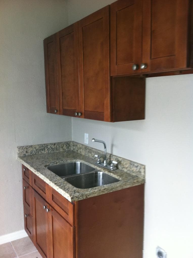 homestead Apartment: 565 SW
