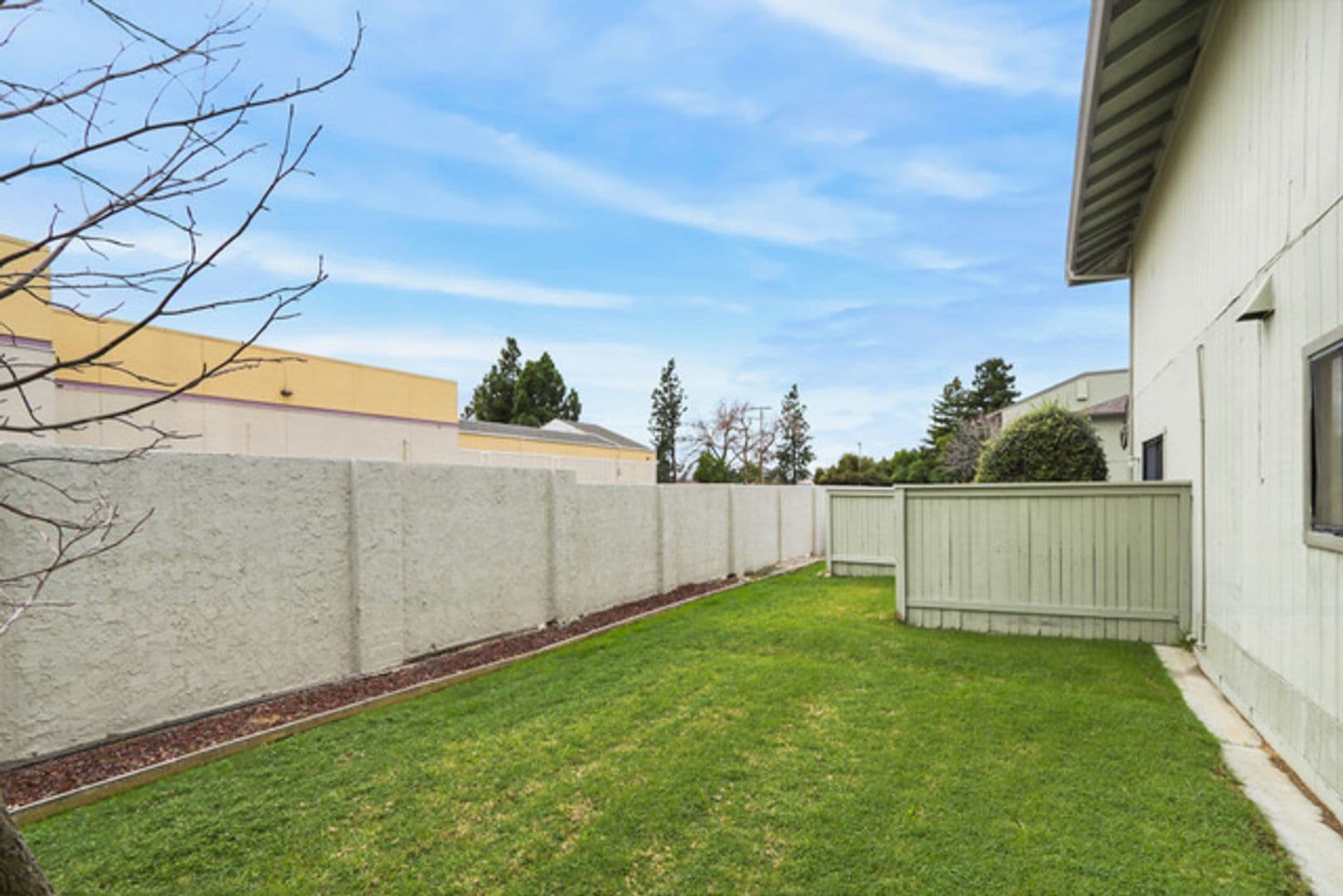 Davis Apartment: 2255 Sycamore Lane
