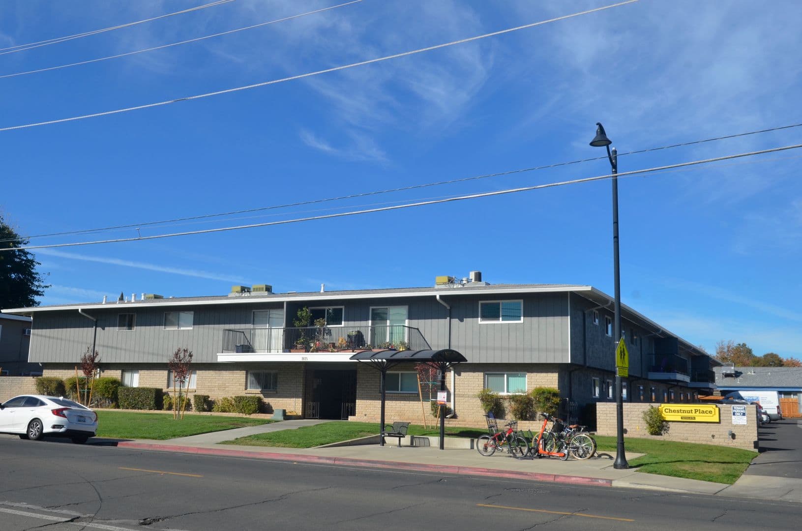 Davis Apartment: 1615-1625 E 8th Street
