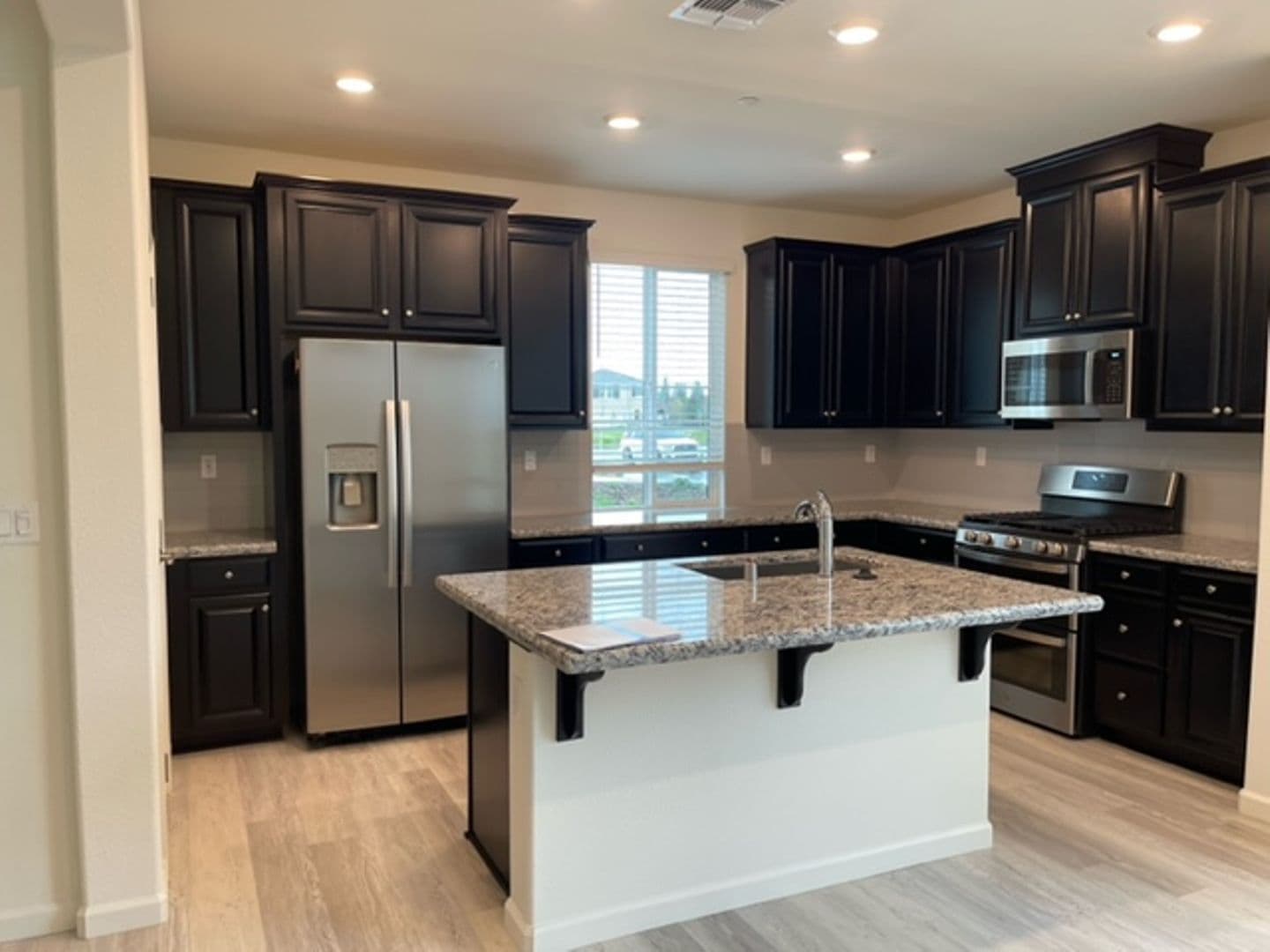 Roseville House: 4000 Matterhorn Place