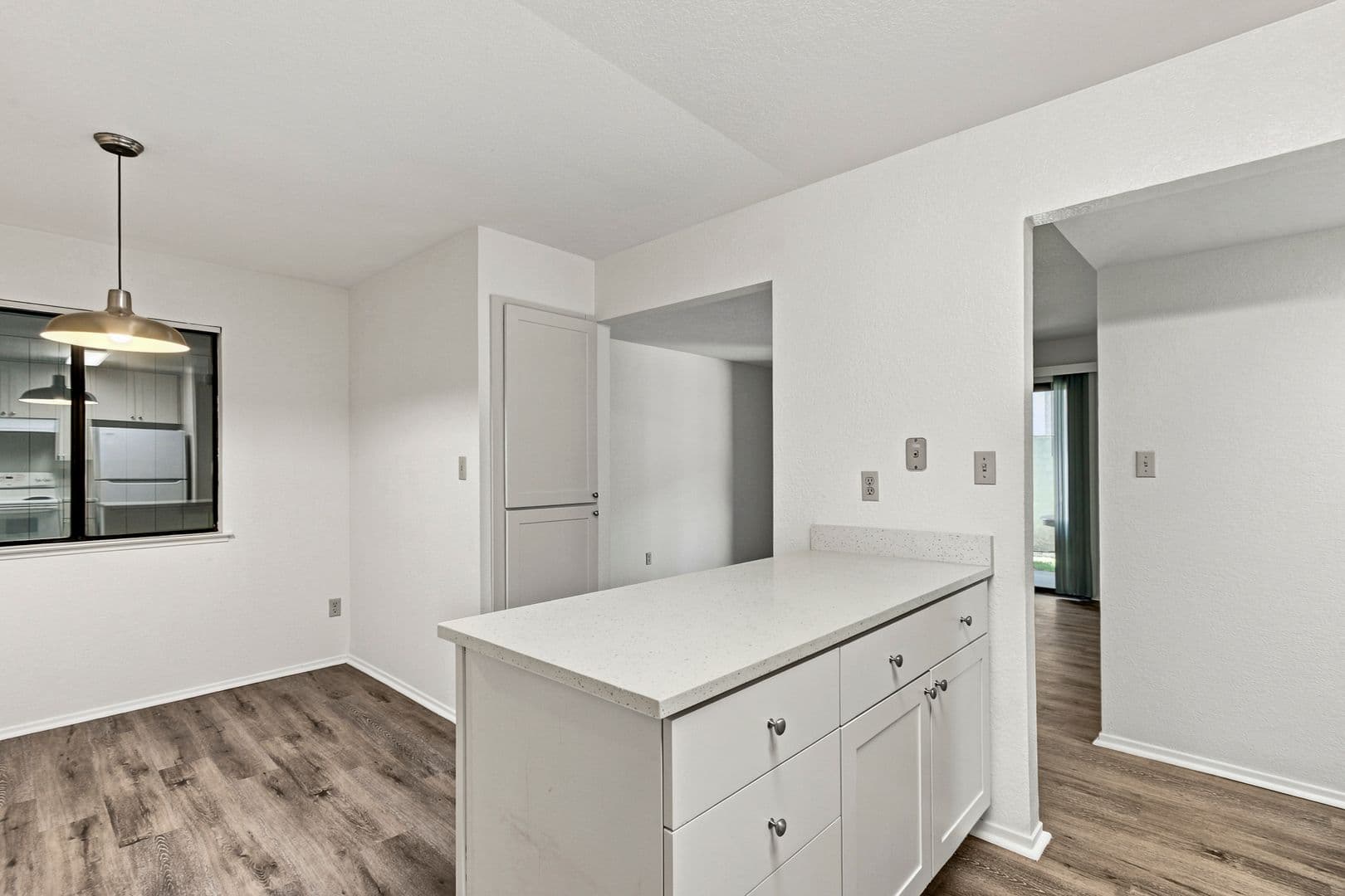 Davis Apartment: 2255 Sycamore Lane