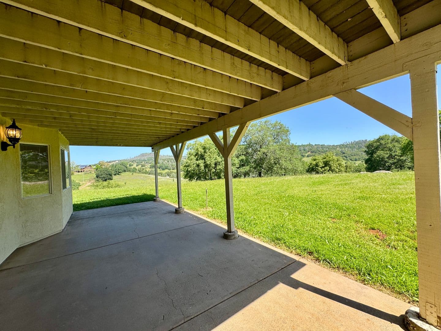 Pilot Hill House: 6255 Peacock Way