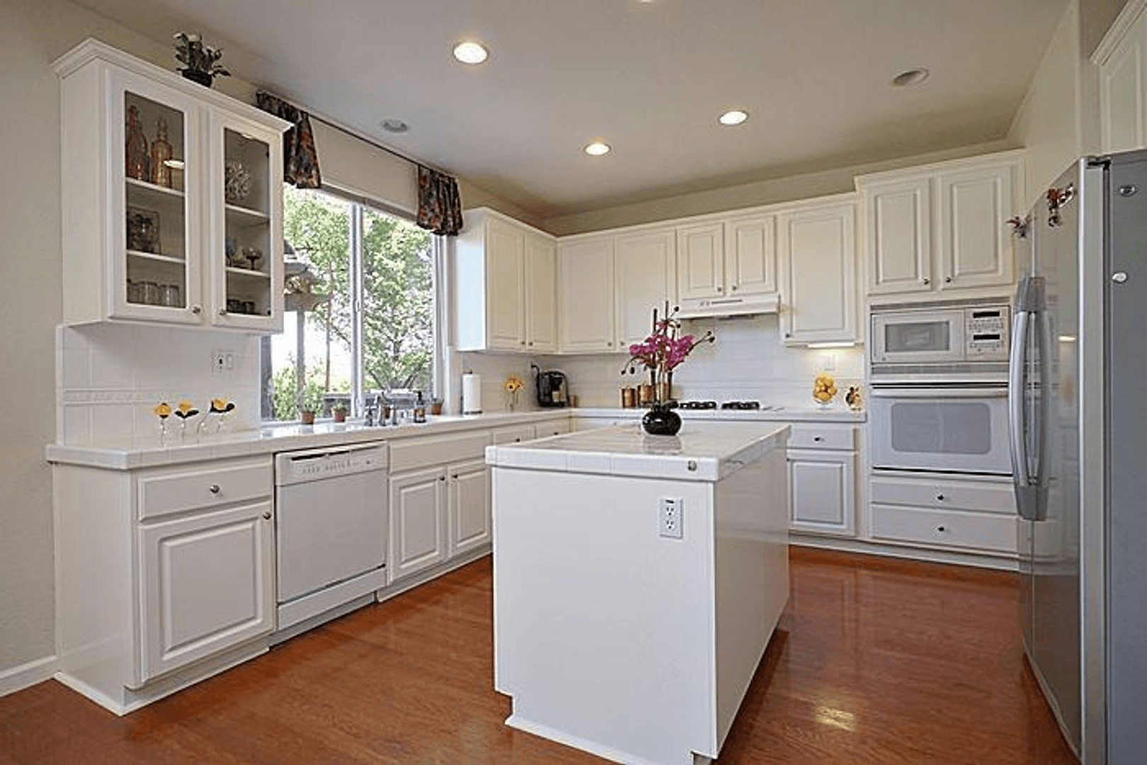 Davis House: 2951 Audubon Cir