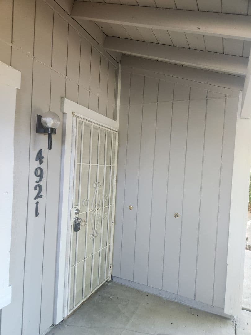 Sacramento Apartment: 4921-4923 Saddlerock Way