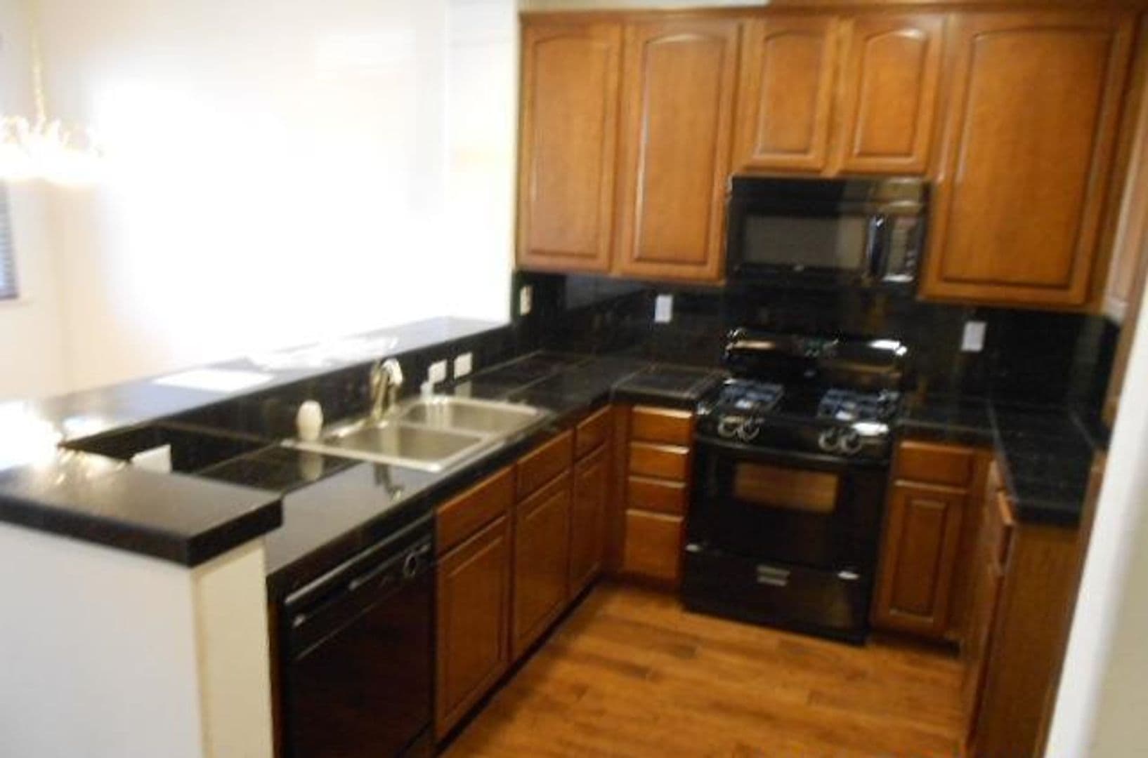 SACRAMENTO Condo: 4000 Innovator Dr #27102