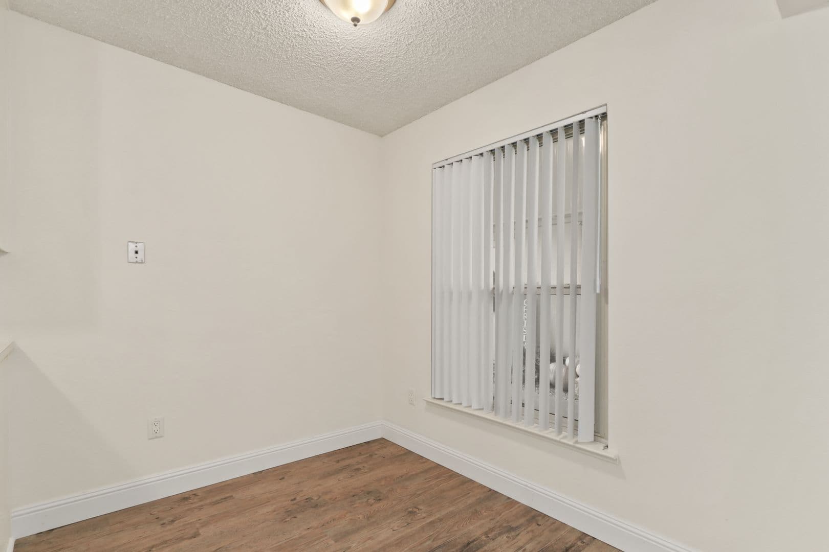 Davis Apartment: 1050 Lake Blvd.