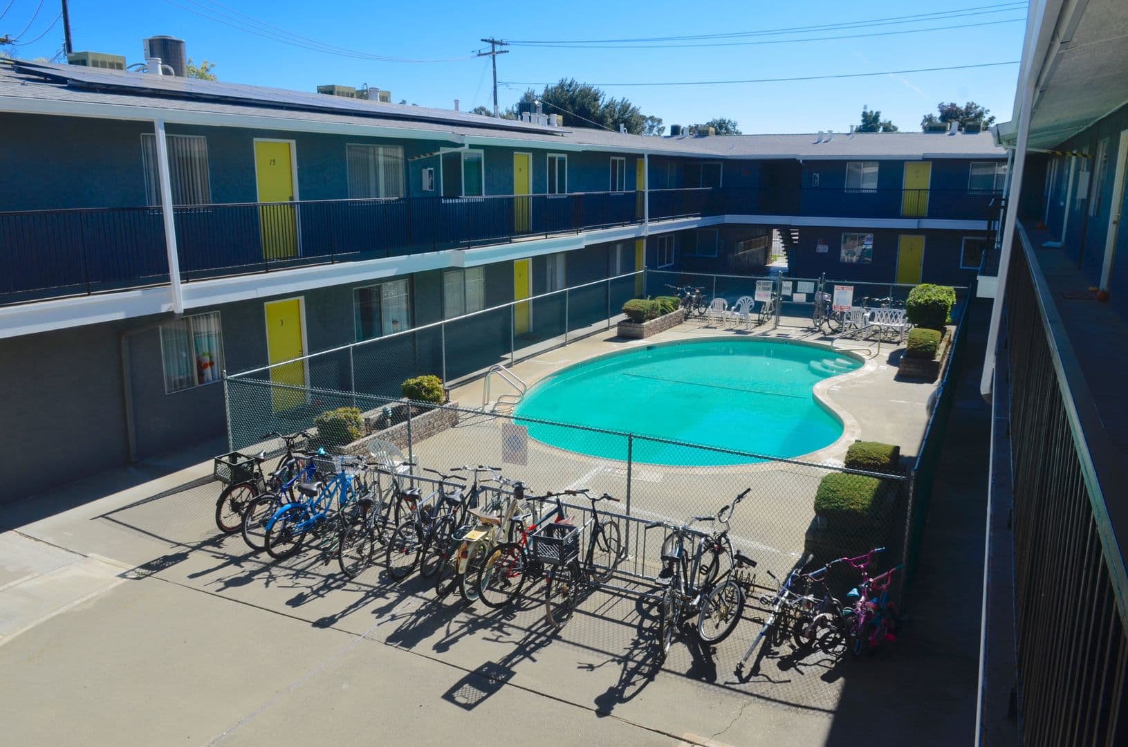 Davis Apartment: 1615-1625 E 8th Street