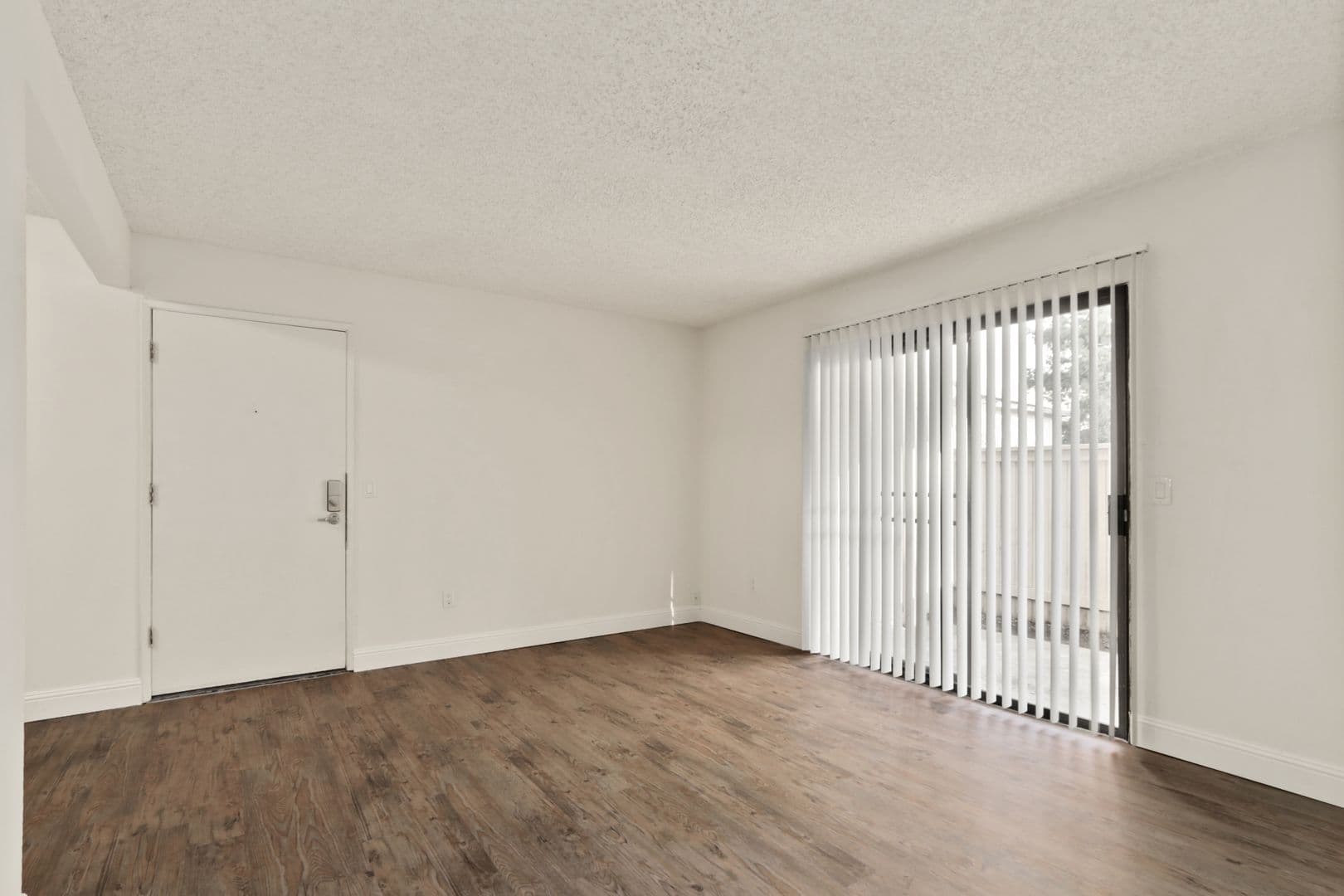 Davis Apartment: 1050 Lake Blvd.