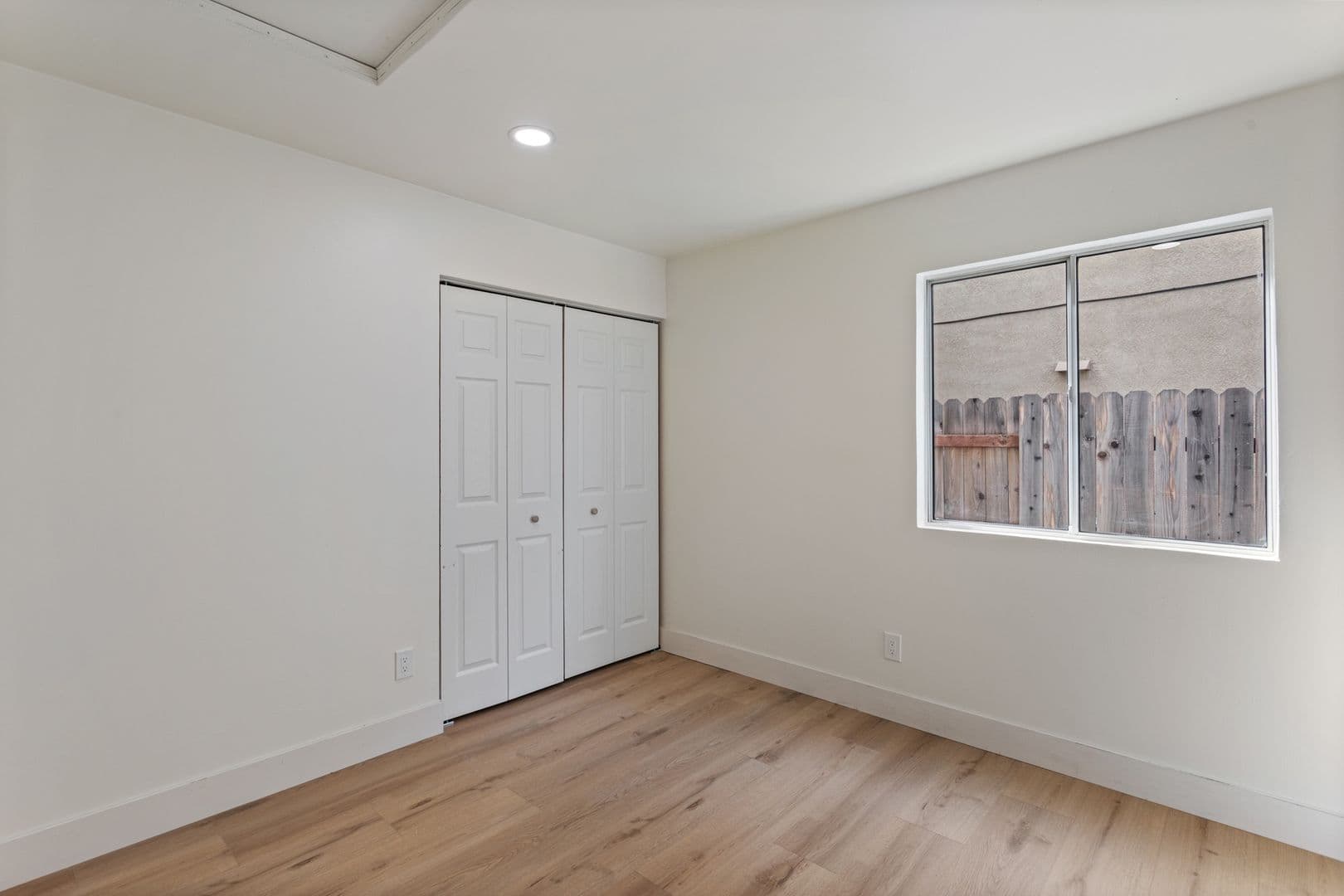 Sacramento House: 5520 Muskingham Way