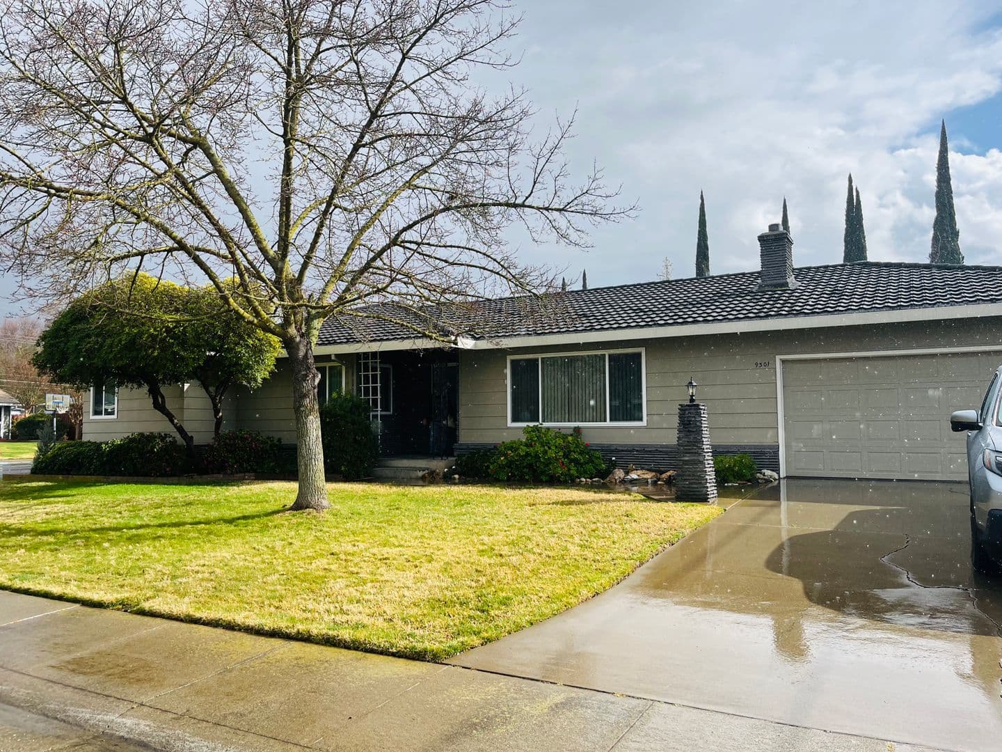 Elk Grove House: 9301 Mazatlan Way