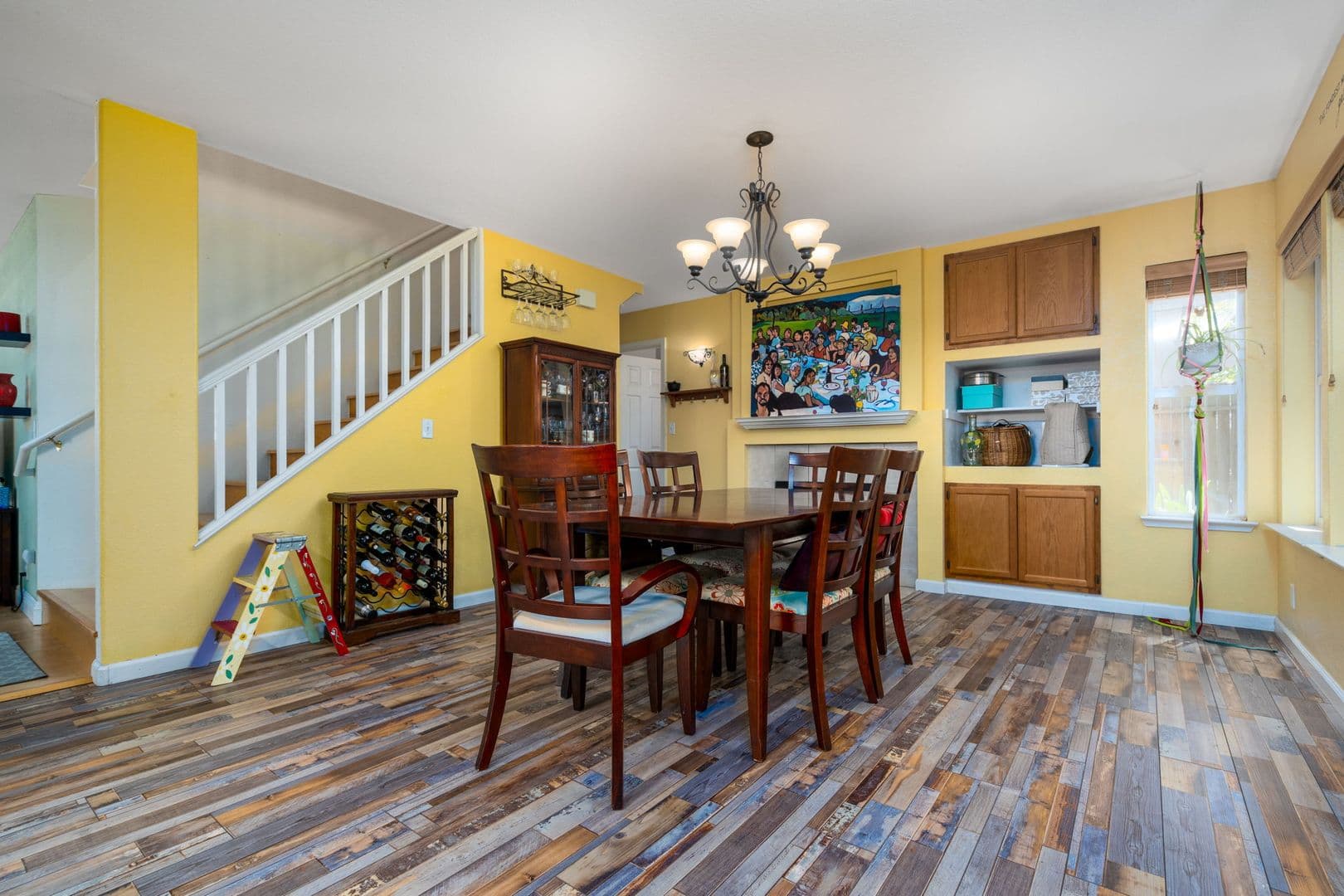 Davis House: 2277 Halsey Circle